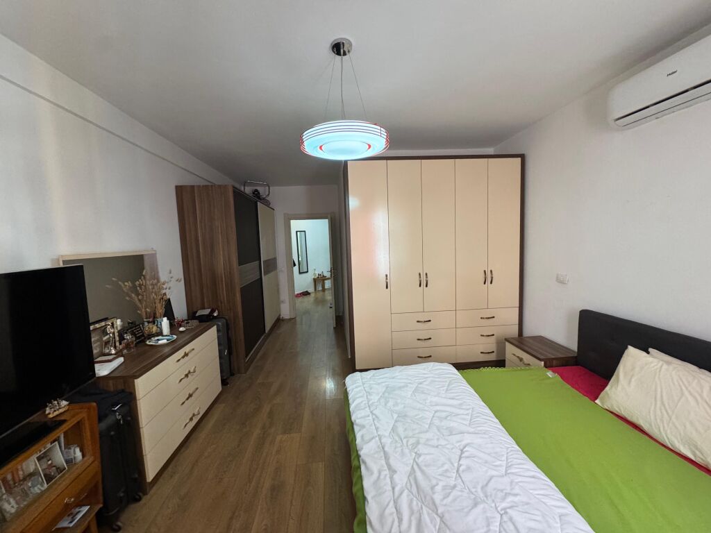 Apartment 2+1 for sale in Yzberisht!