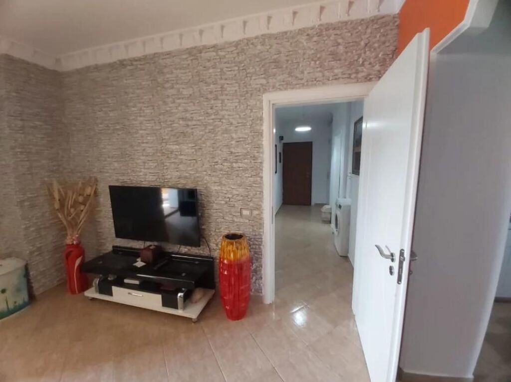 2+1 apartment for rent at the Electric Market!