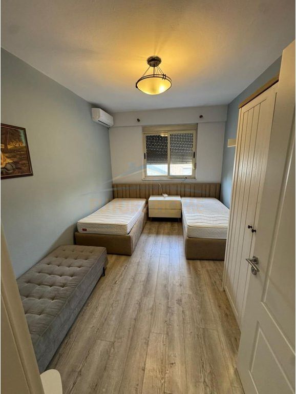 Qera, Apartament 3+1+2, Stacioni i Trenit