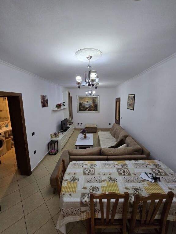 🏡 Apartment 2+1 + annex for rent 🍽️ 📍Near Bajram Curri Boulevard, Nikolle Kacorri street in front of the building with arrows 📐 108 m² | 🏢 2nd floor ✨ Furnished and well organized 🌿 With balcony 💶 Price: 500€ / month
