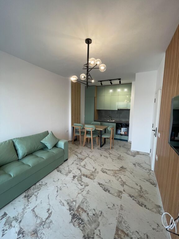 Shitet apartament 1+1