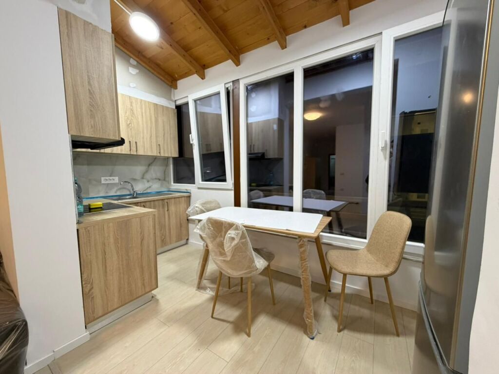 📣 RENT Apartment 1+1 With Yard 📍 Kodra e Dielllit, Near Eleonora ✨   🏢 New Building  🪜 1st Floor (Residential)  🛋️ Furnished  👉 Condition  🔸 Family Clients  🔸 NO Pets  🔸 Notarial Contract   💶 Price 50,000 Leke (Gross)