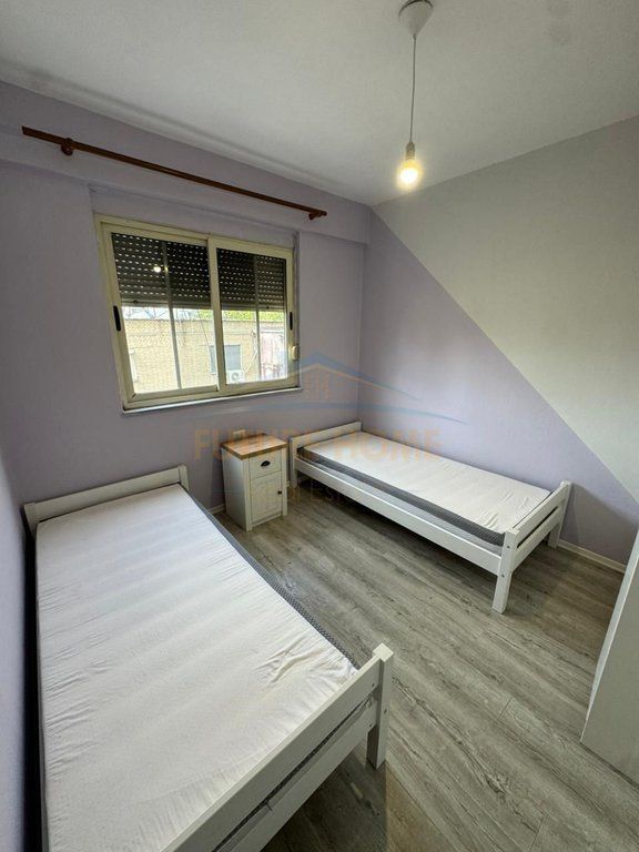 Qera, Apartament 3+1+2, Stacioni i Trenit