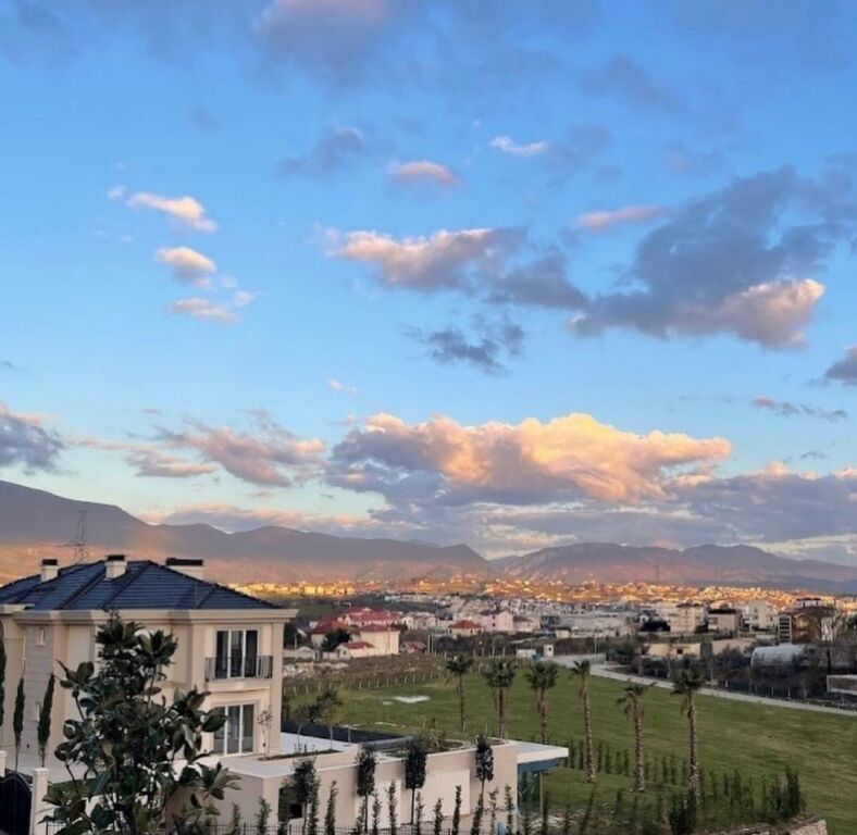 🏡 Shitet Vilë Unike me 2 Pishina – Mjull-Bathore