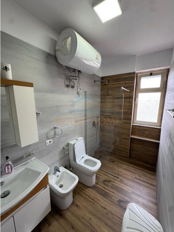 Qera, Apartament 3+1+2, Stacioni i Trenit