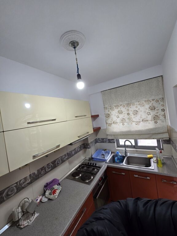 🏡 Apartment 2+1 + annex for rent 🍽️ 📍Near Bajram Curri Boulevard, Nikolle Kacorri street in front of the building with arrows 📐 108 m² | 🏢 2nd floor ✨ Furnished and well organized 🌿 With balcony 💶 Price: 500€ / month