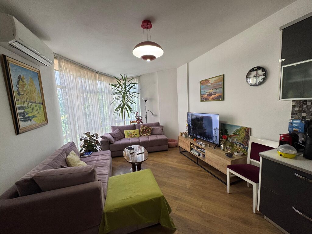 Apartment 2+1 for sale in Yzberisht!