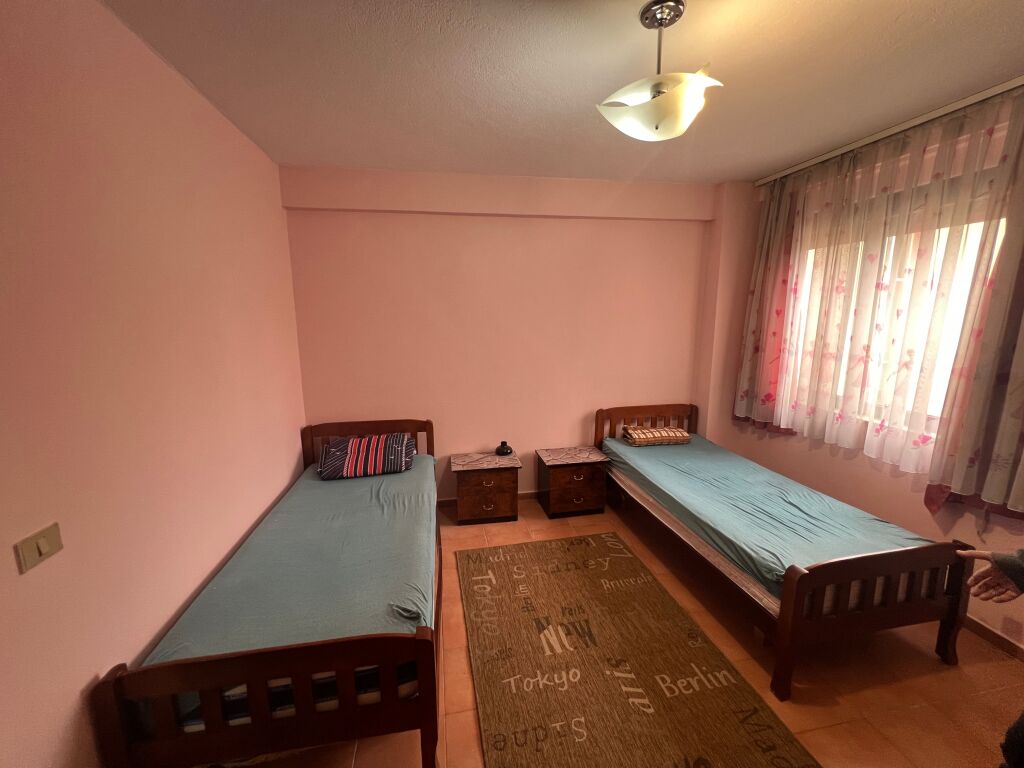 Jepet apartament 1+1 me qira