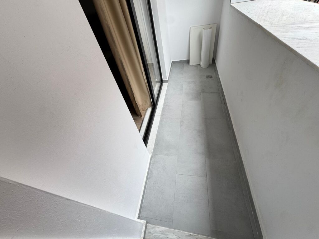 For rent 1+1  Address: Astir Urban Gate  4th floor  Furnished and never lived in before  Price 500 thousand lek with parking