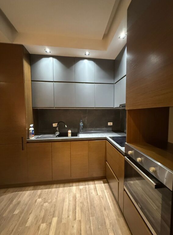 Appartamento 1+1 in affitto presso Residenca Mangalem 21, Ali Demi.