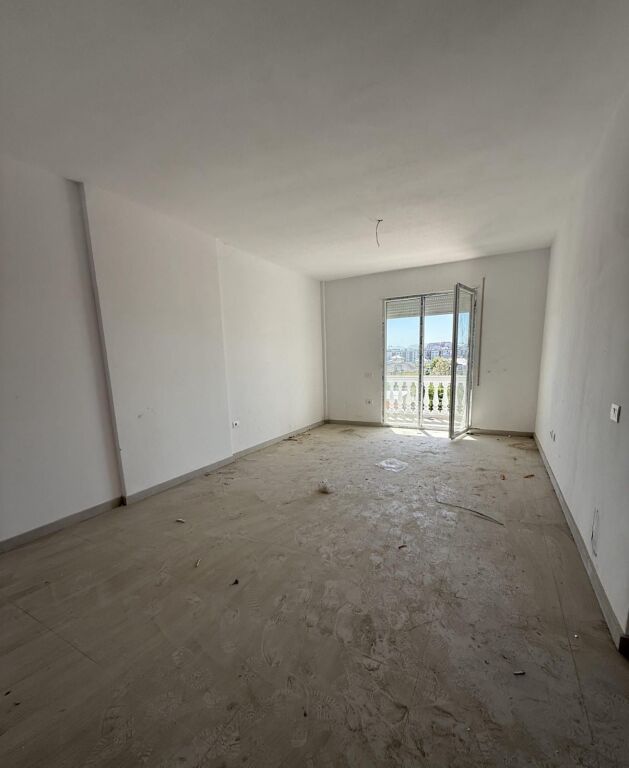 Apartament Okazion 2+1+2 në Kamëz
