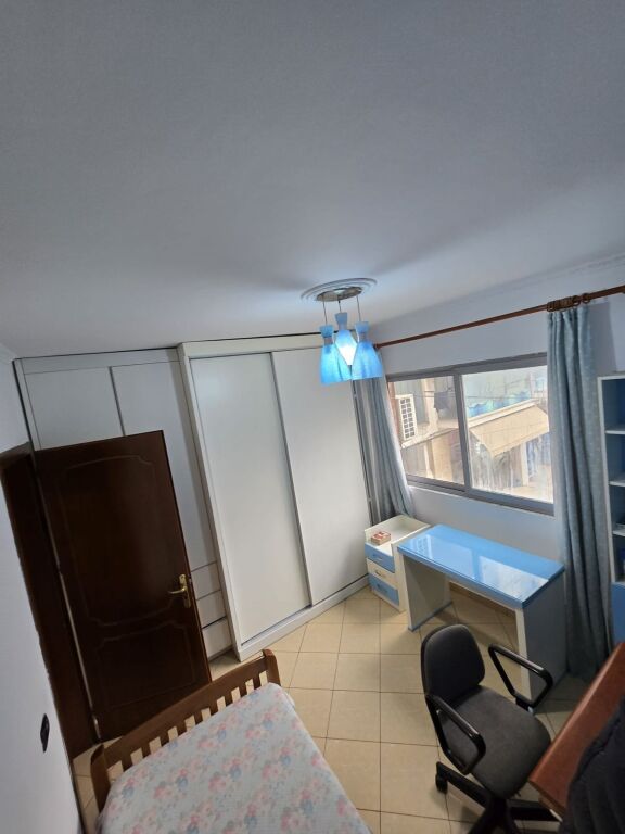 Apartment 2+1 for rent building with arrows !