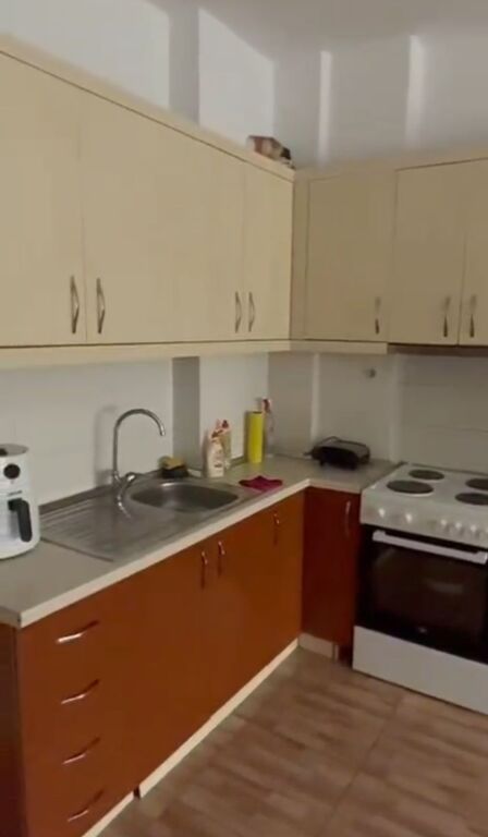 Apartament me qera 1+1