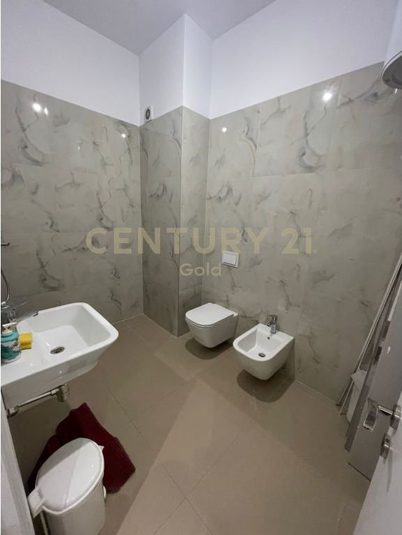 GIVES APARTMENT FOR OFFICE 2+1+2 AT ARLIS SQUARE 21!