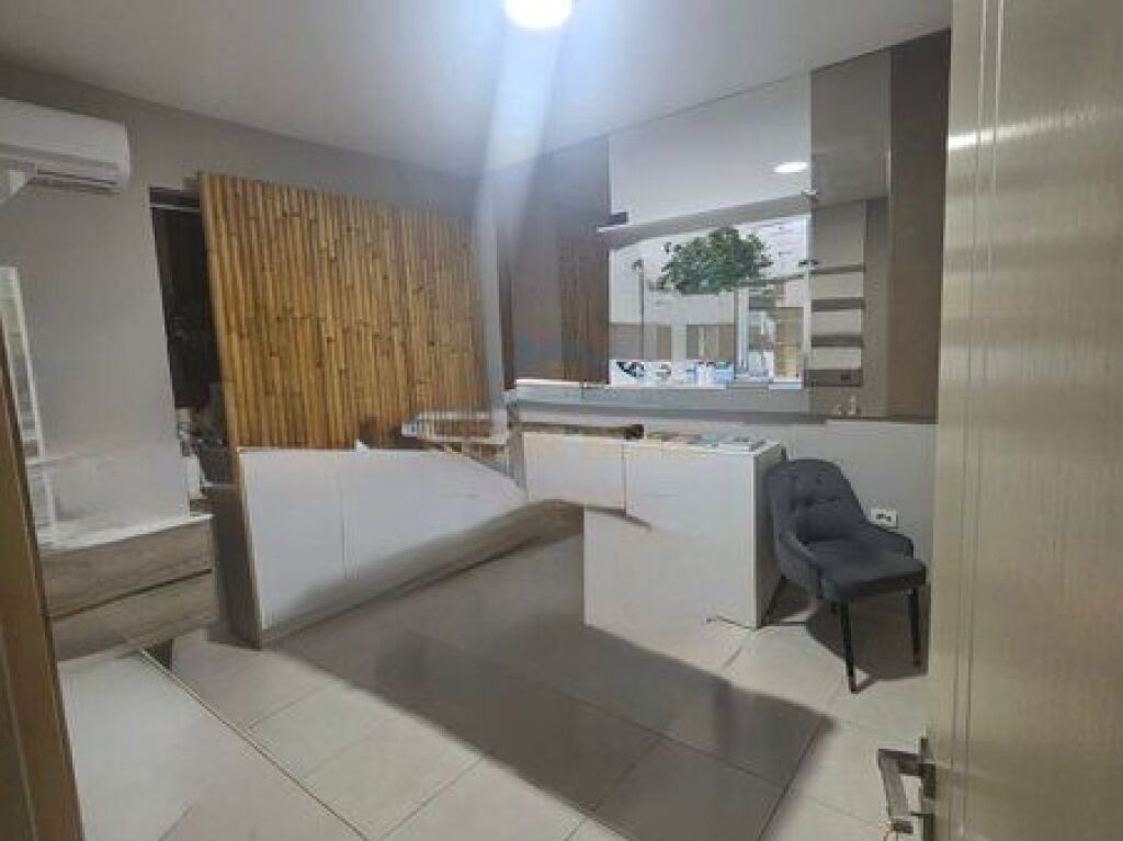 Shitet, Apartament 1+1, Myslym Shyri, Tirane.