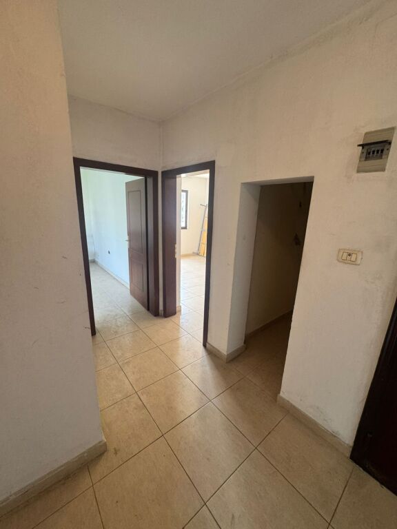 Appartamento 2+1 +Annesso in vendita  ex ultima stazione  di Tirana  di