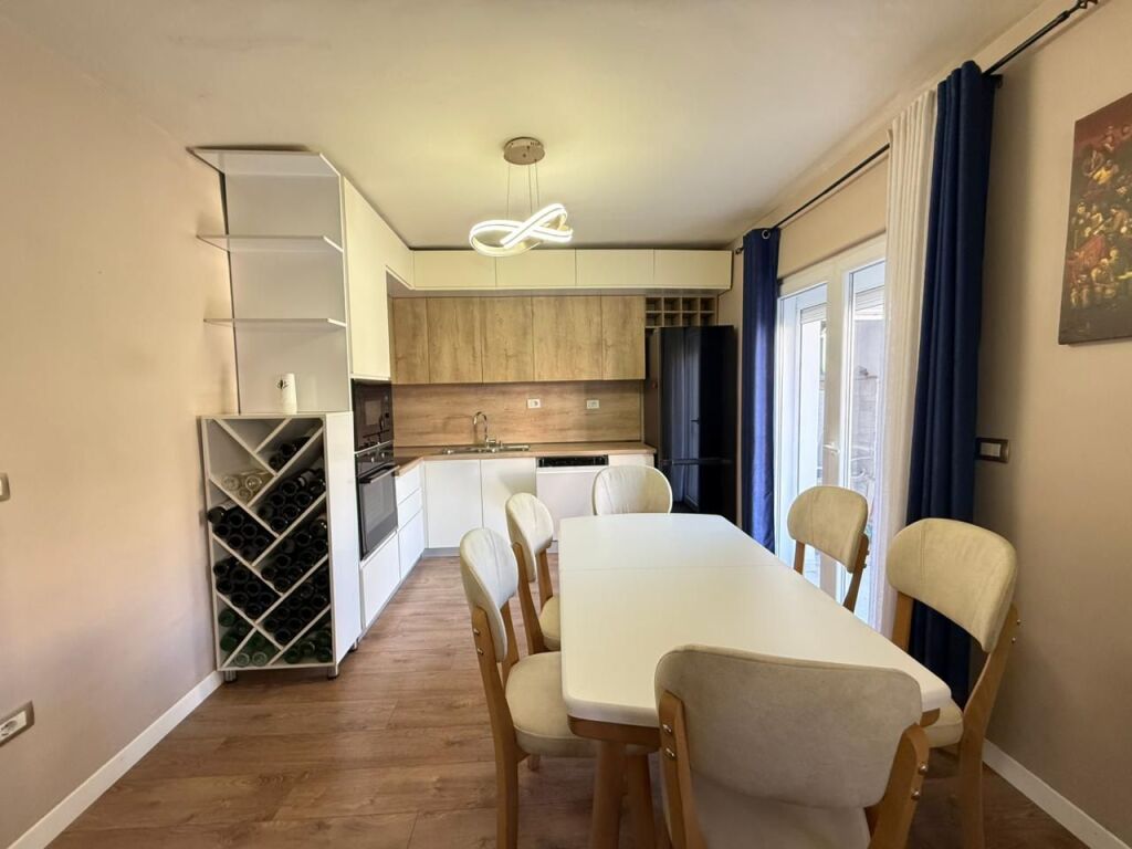 FOR SALE APARTMENT 2+1+2 BATHROOMS NEAR THE CENTER AT THE DURRES MUSEUM