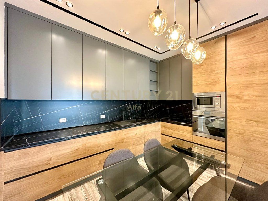 QIRA, APARTAMENT PREMIUM 1+1 TE RRUGA E KOSOVAREVE‼️ 1,000 € /Muaj Sip. Totale  76m2