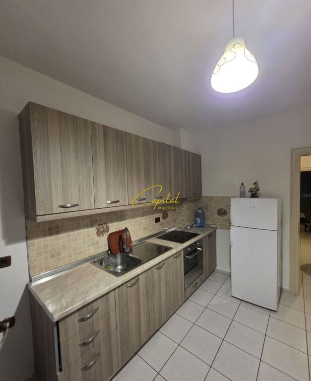 APARTAMENT ME QIRA 1+1 XHAMLLIKU 40.000 LEKE