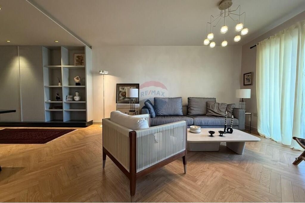 Luxury 2+1 apartment for sale on Elbasan Street near the American Embassy!