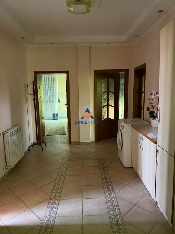 AFFITTASI APPARTAMENTO 2+1 "PRESSO L'AMBASCIATA AMERICANA" 800 EURO