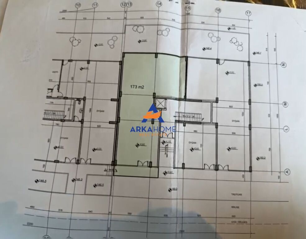 PARCHEGGIO IN VENDITA 330M2 "VICINO ALLA ROTONDA DI SHKOZA" 495.000 EURO