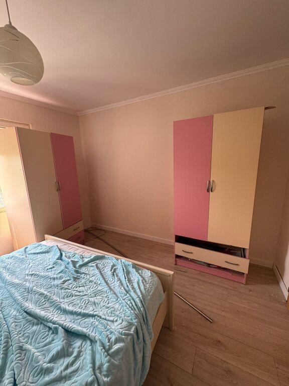 🏡 Shitet Apartament 1+1 – Irfan Tomini, Vasil Shanto