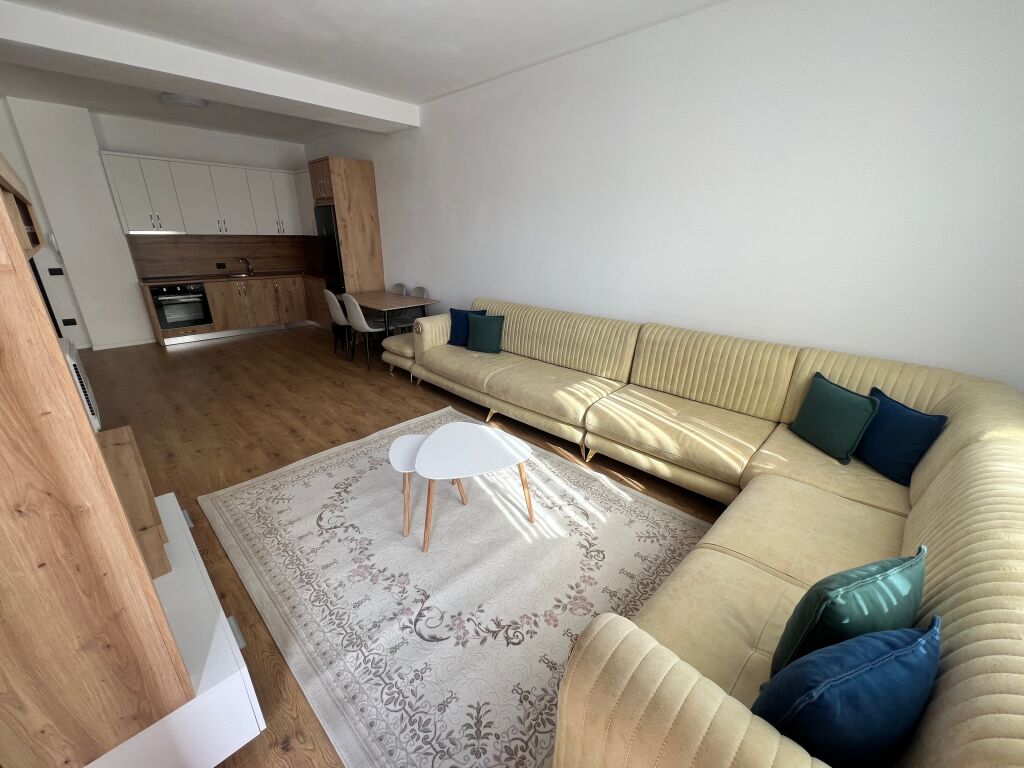 Apartament 1+1+ballkon me qera Paskuqan 400€