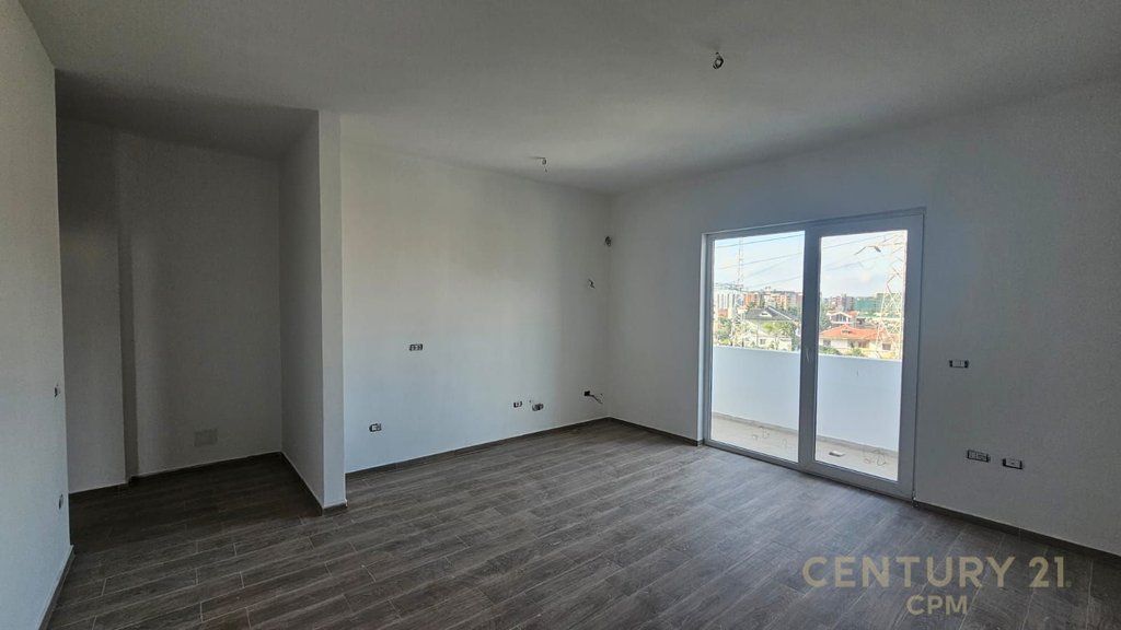 Apartament 2+1 per shitje te Bulevardi i Ri