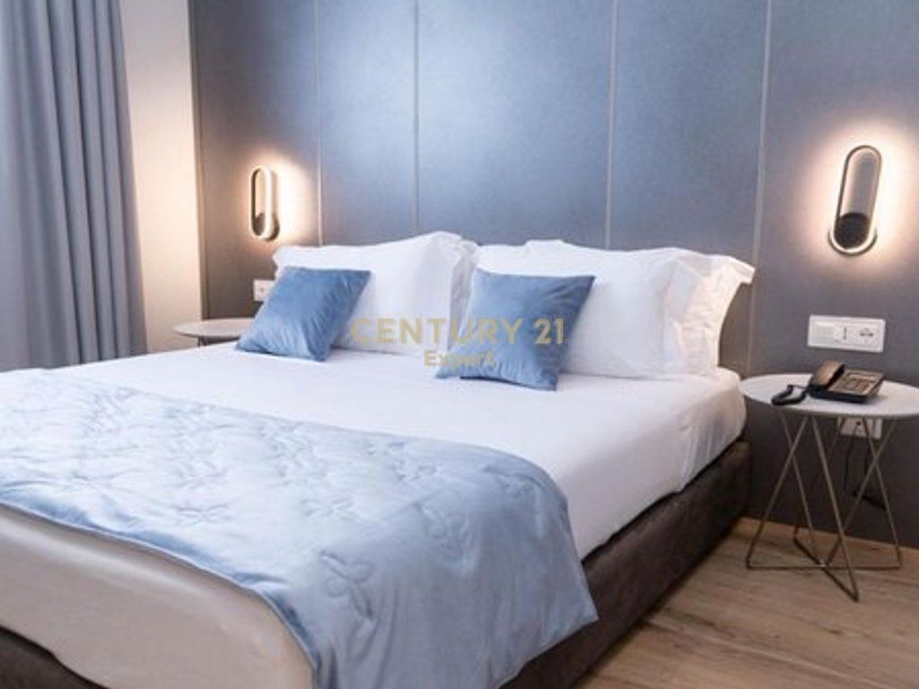 HOTEL IN VENDITA IN SECONDA FILA LUNGOMARE, VLORE