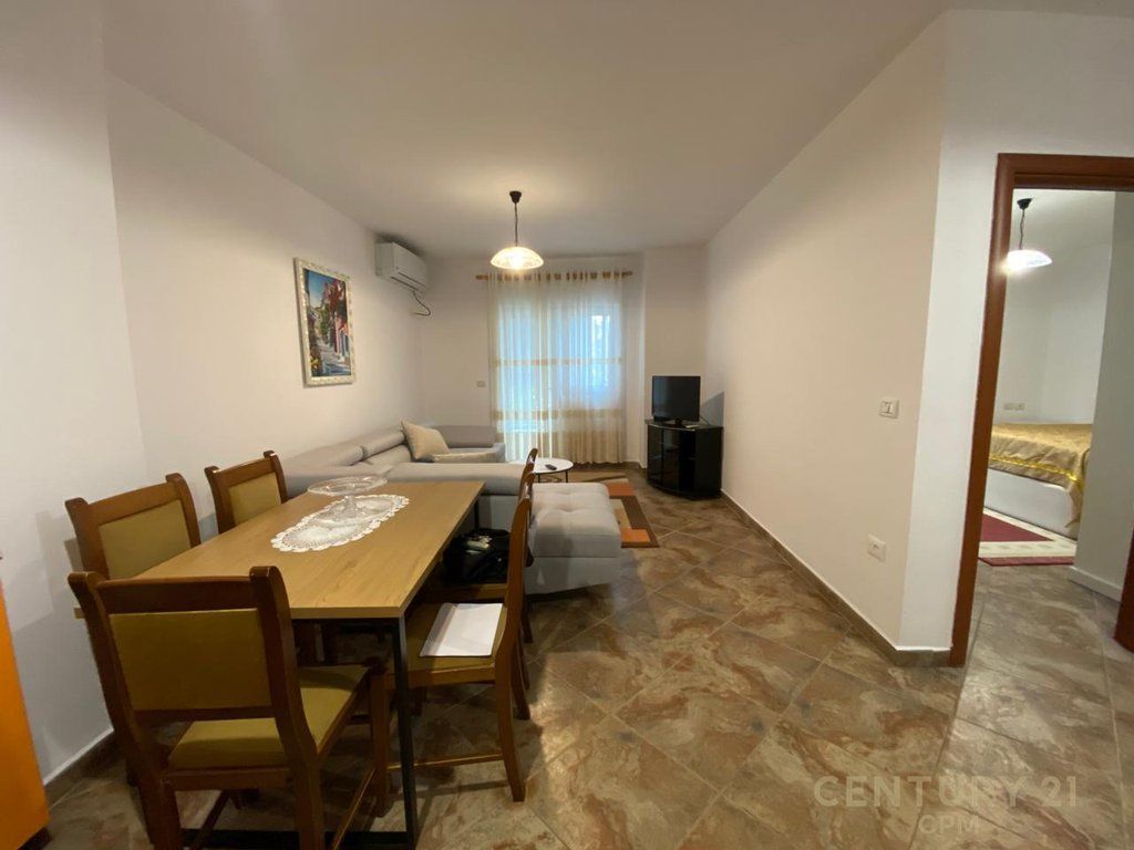 IN THE MUNICIPALITY OF PARIS WE RENT 1+1 APARTMENT