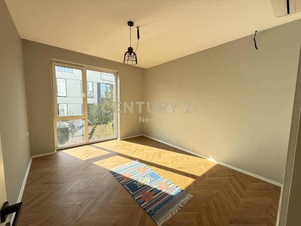 SHITET APARTAMENT 3+1+2 TE FOREST REZIDENC LIQENI I THATE