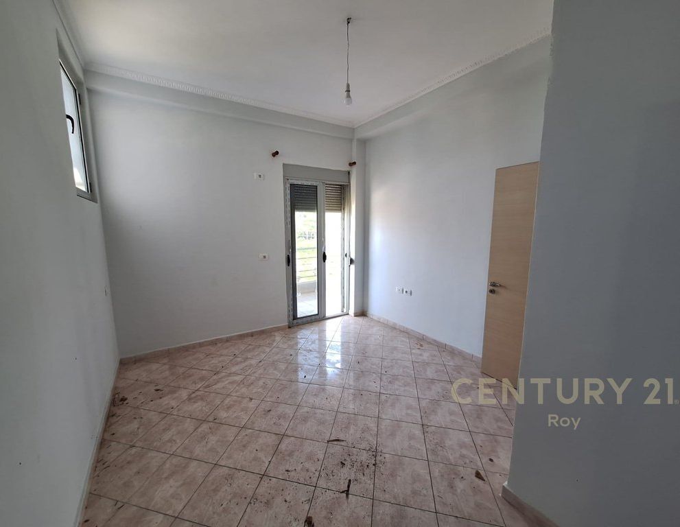 2+1 Apartment with Sea View For Sale in Shkallnur Durrës - 85,000€ | 85 m²