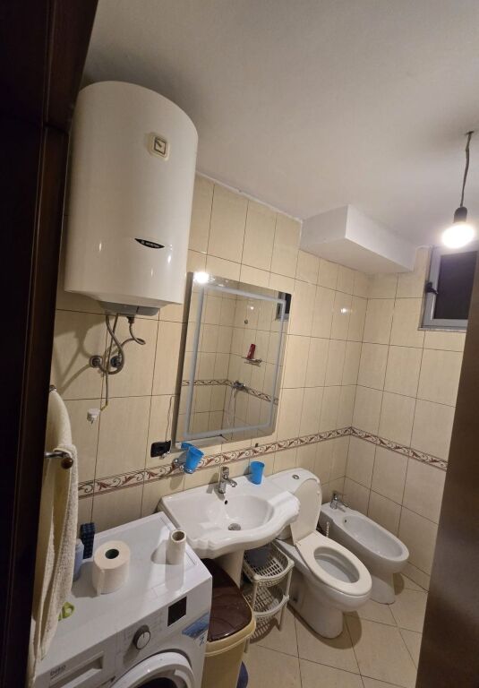 Apartment 2+1 for rent building with arrows !