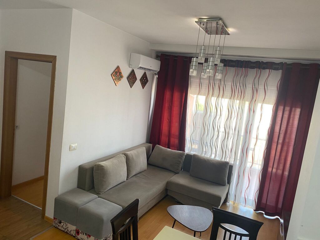 Apartament me qera 1+1 📍Xhamllik, ish Profarma