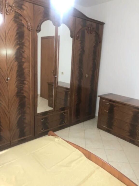 Appartamento 3+1+1 con Balcone in Affitto