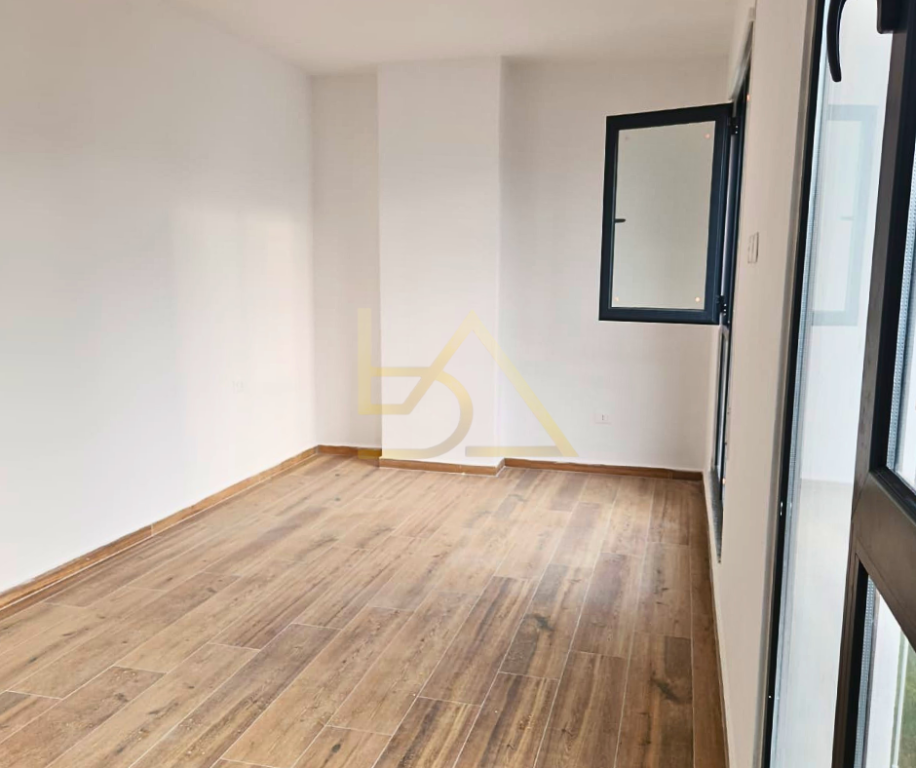 Shitet Apartament – Golem, Kavajë