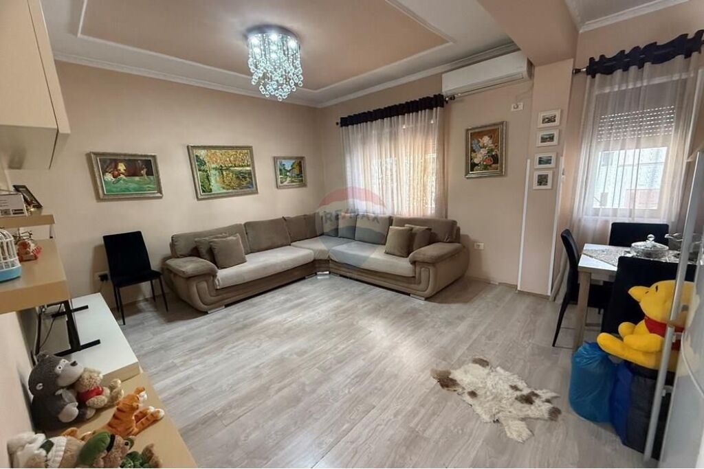 Apartament 1+1 per qira tek Myslym Shyri 550!
