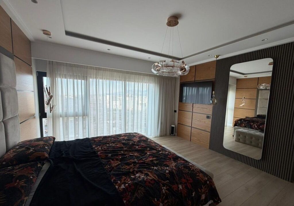 Luxury duplex for rent at Square 21