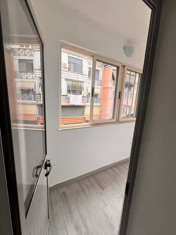 🏡 Apartament me qira – Ali Demi, Tiranë