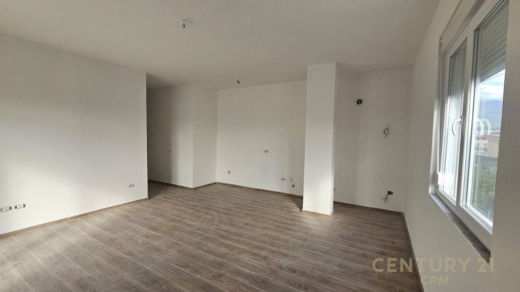 Apartament 2+1 per shitje te Bulevardi i Ri