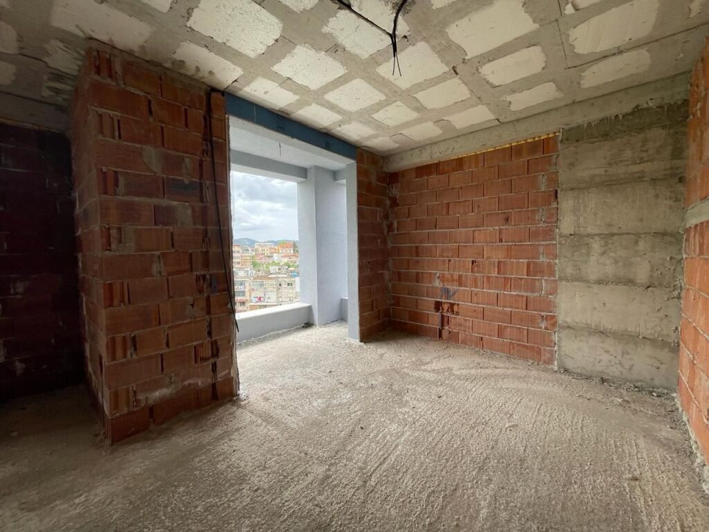Shitet Apartament 2+1+2 ne Ali Dem