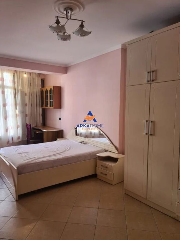 JEPET APARTAMENT 2+1 ME QERA "NE ASTIR" 50.000 LEKE