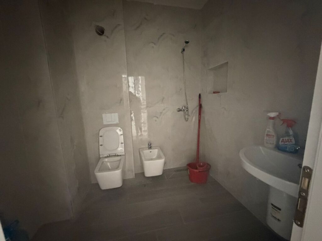 🏡 Jepet me qira apartament 1+1 tek Zogu i Zi.