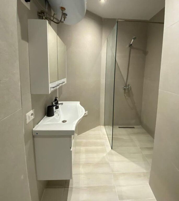 🏡✨ Appartamento 1+1 in affitto a 21 Dhjetori,