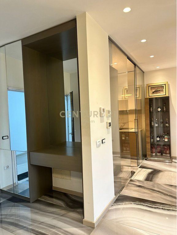Appartamento di lusso 1+1 in affitto al Ring Center – Tirana
