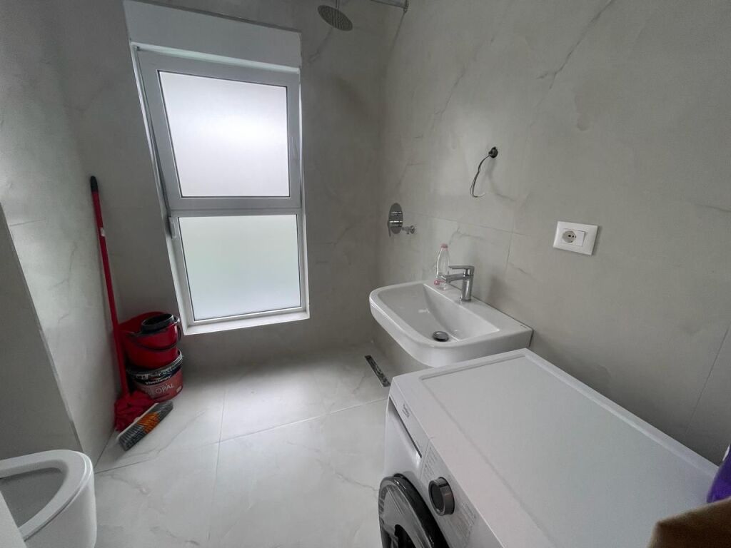 Shitet Apartament 1+1 tek Kompleksi Kadiu