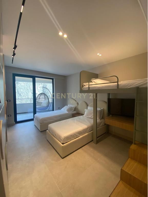 SHITET APARTAMENT 2+1+2 + POST ME PAMJE DETI TEK RESIDENCA "WHITE HILL"!!