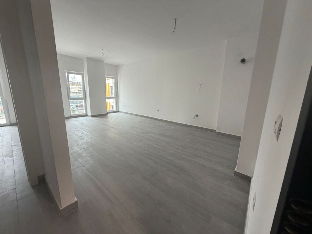 🏡 Jepet me qira apartament 1+1 tek Zogu i Zi.