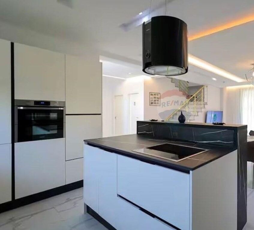 Vilë - Për Shitje - San Pietro, Durrës ID: 530281030-999